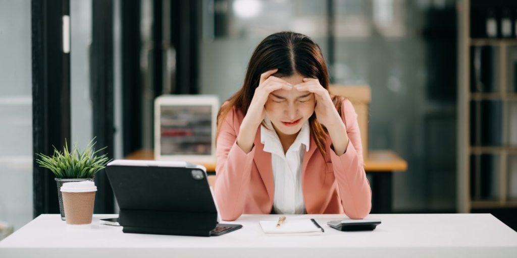 Mental Health in the Workplace Challenges & Solutions for HR